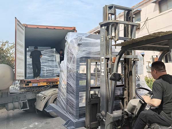 Loading Trash Can Dumper to Truck