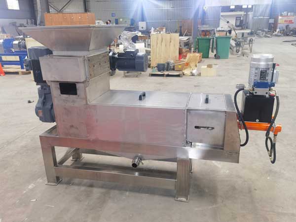 Screw Dewatering Machine to Poland