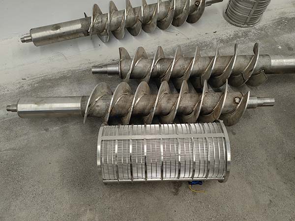 Screw and Screen